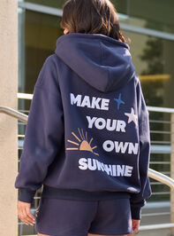 Stay Golden Hoodie Detail 2 - TULLABEE