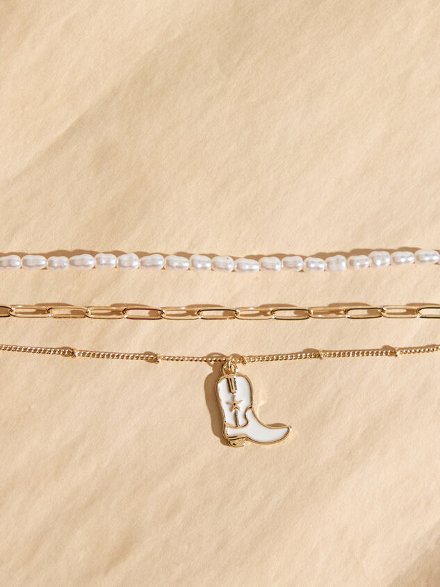 Cowboy Pearl Necklace Detail 2 - TULLABEE