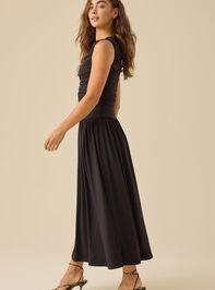 Dianna Drop Waist Maxi Detail 3 - TULLABEE