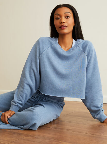 Pump It Up Crew Pullover - TULLABEE