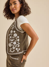 Willow Corduroy Embroidered Vest Detail 4 - TULLABEE