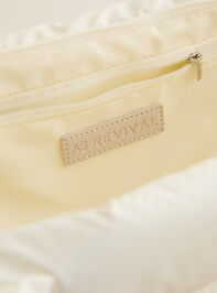 Metallic Puffer Tote Bag Detail 2 - TULLABEE