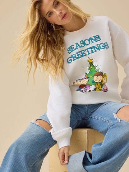 Peanuts Seasons Greetings Pullover - TULLABEE