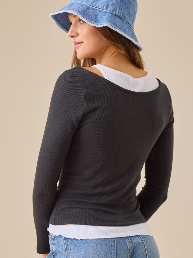 Harley Ribbed Layered Top Detail 5 - TULLABEE