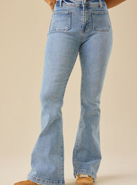 Zoya High Rise Flare Jeans Detail 2 - TULLABEE