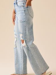 Kiara Straight Leg Jeans Detail 5 - TULLABEE