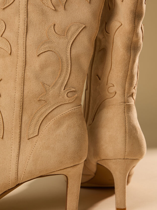 Abrams Western Boot Detail 3 - TULLABEE