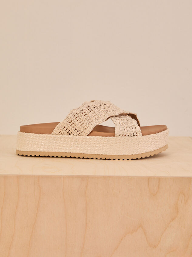 Sivan Platform Sandals By Dolce Vita Detail 2 - TULLABEE