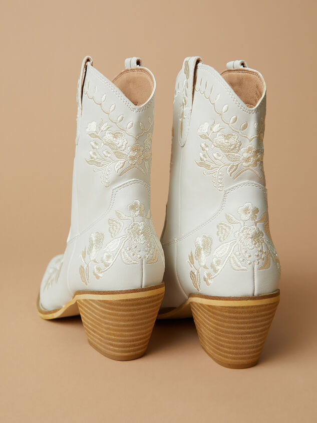 Caroline Embroidered Western Booties Detail 4 - TULLABEE