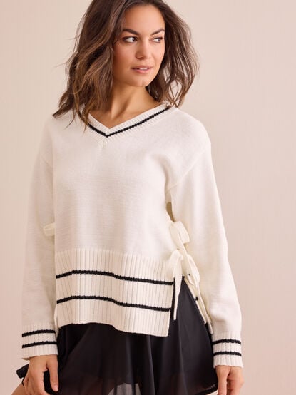 Varsity Side Tie Pullover - TULLABEE