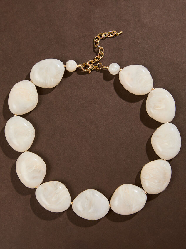 Bliss Chunky Resin Statement Necklace Detail 2 - TULLABEE