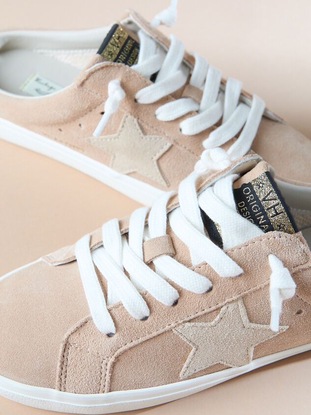 Laura Sneakers By Vintage Havana Detail 3 - TULLABEE