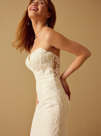 DELICATE DRESS Detail 3 - TULLABEE
