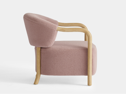 Chairs & Ottomans
